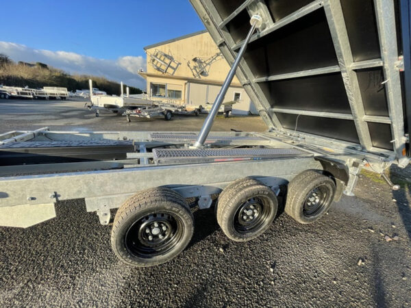 Remolque volquete trilateral Saris K3 406 x 204, 3500 kg, triple eje, con freno, ballestas